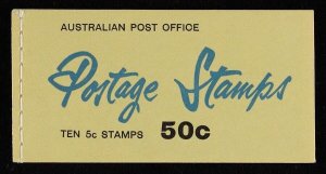 AUSTRALIA 1967 QEII 50c booklet. MNH **. SG SB42 cat £17. Pfr B126 cat $30