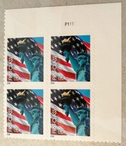 US # 3966 Flag and Statue of Liberty First Class (39c) Plate Block 2006 Mint NH