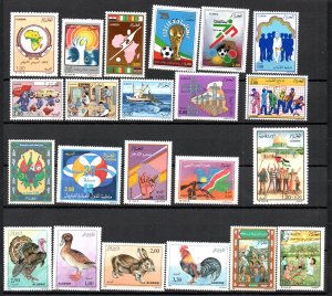 1990- Algeria- Algérie-  Full year- Année complète- 22 stamps - 22 timbres-MNH**