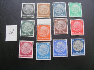 Germany 1933 MNH SC 415/431 LOT  VF 30 EUROS (124)