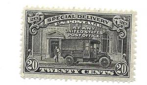 United States 1925 - M - Scott #E14 *