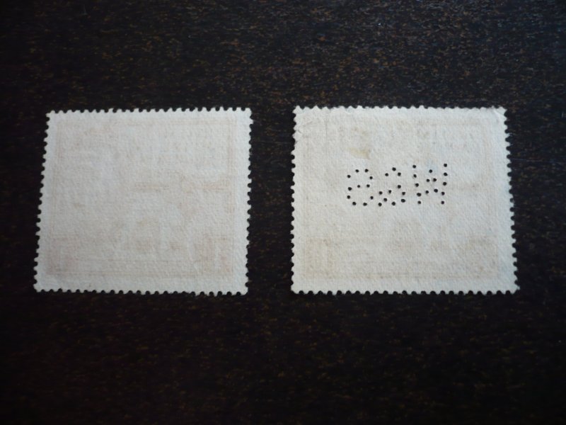 Stamps - Great Britain - Scott# 203-204 - Used Set of 2 Stamps, 1 with Perfin