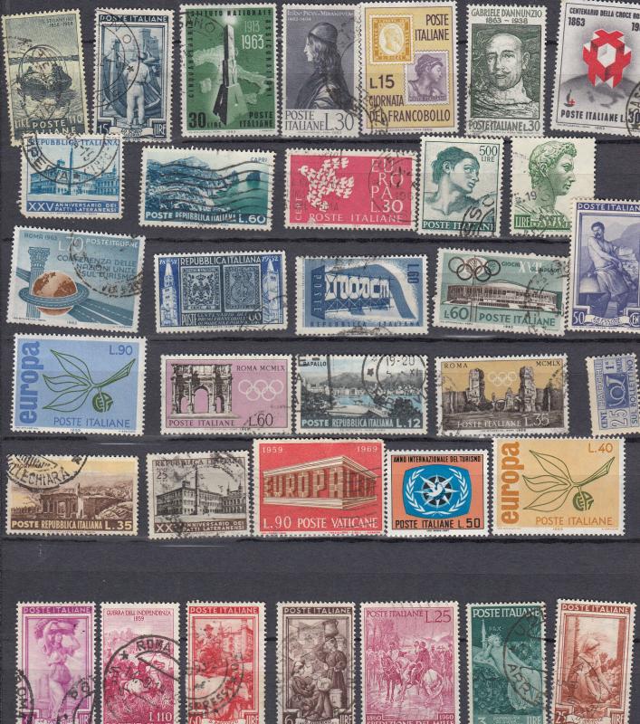 Italy - 300 +  stamp lot - (98)