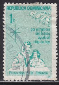 Dominican Republic RA92 Postal Tax Stamp 1982