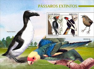 GUINEA BISSAU - 2023 - Extinct Birds - Perf Souv Sheet - Mint Never Hinged