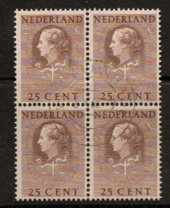 NETHERLANDS SGJ31 1951 25c BROWN BLOCK OF 4 FINE USED