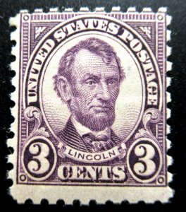 US 1923 3¢ Lincoln 10 perf Stamp #584  MNH CV $65