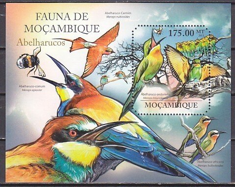 Mozambique, 2011 issue. Birds s/sheet. ^