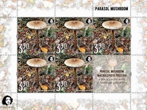 Finland 2021 Parasol mushroom Peterspost sheetlet of 5 stamps and label MNH