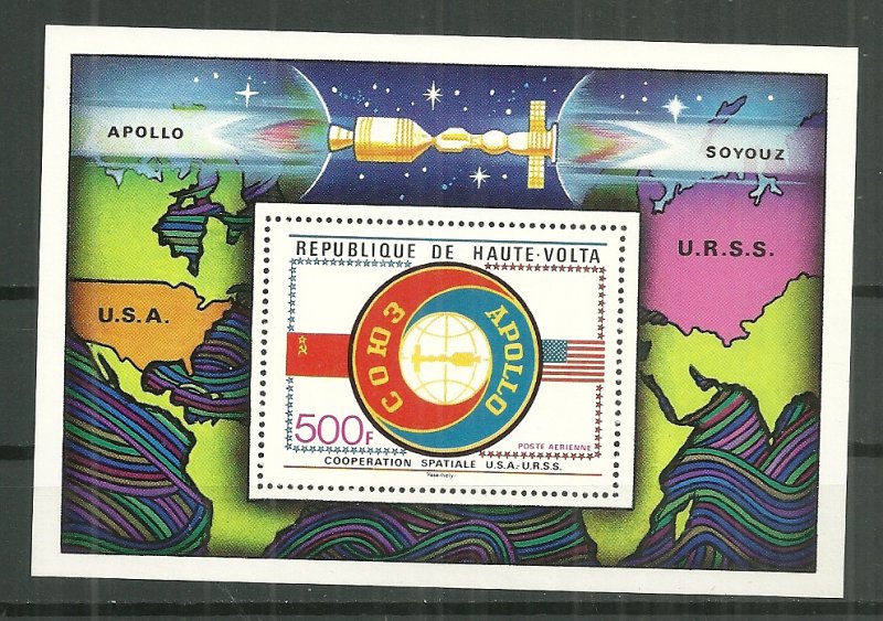 1975 Burkina Faso C219 Apollo Soyuz MNH souvenir sheet