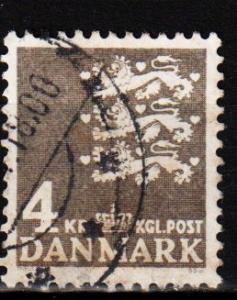 Denmark -  #444C State Seal  - Used