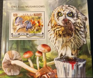 2014 MALDIVES. 1 HB x 1v Owls & Mushrooms NHM-