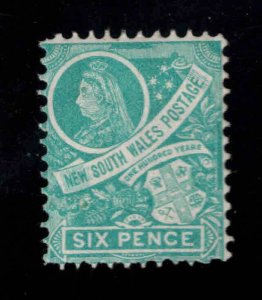 New South Wales Scott 105 MH* Emerald Green 1899 Victoria, hinge remnant CV$135