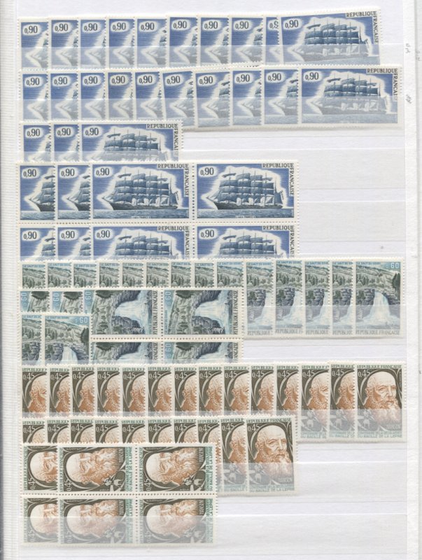 France Accumulation MNH CV$18400.00 1960-1999 Wholesale In 4 Albums