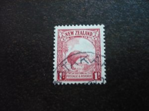 Stamps - New Zealand - Scott# 204 - Used Part Set of 1 Stamp