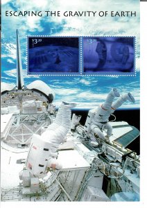 US #3411 Escaping the Gravity of Earth Space $3.20 MNH-XF Sheetlet of 2 (2000)