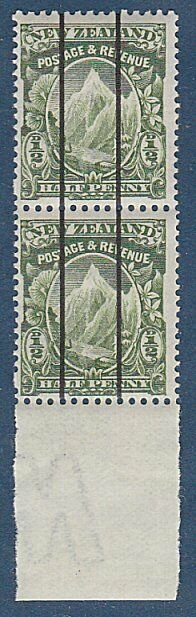 NEW ZEALAND c1905 ½d Mt Cook MNH pair 'Dickie Coil Trials'..................N415