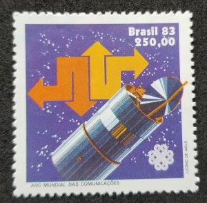 *FREE SHIP Brazil World Communications Year 1983 Satellite (stamp) MNH