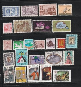 Worldwide Collection Q 100 Stamps - 4 Scans - All the stamps are in the scans.