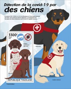 TOGO - 2022 - Detection of COVID 19 by Dogs - Perf Souv Sheet -Mint Never Hinged