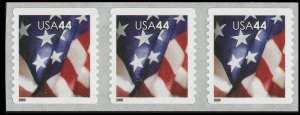 US 4395 Old Glory 44c coil strip 3 AVR MNH 2009