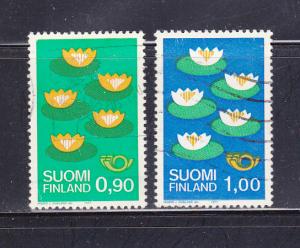 Finland 593-594 Set U Flowers, Water Lilies (B)