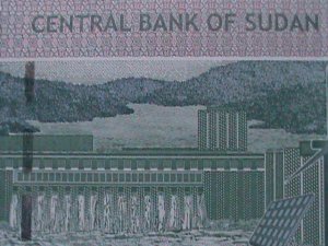 ​SULTAN-2015 CENTRAL BANK OF SULTAN-5 POUNDS-UNCIRCULATED CURRENCY VERY FINE