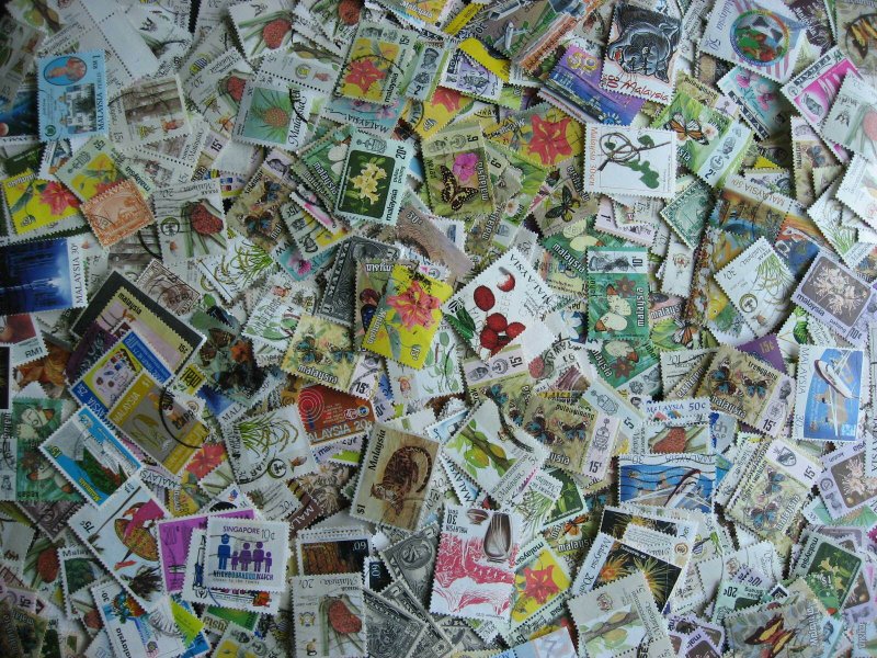 Malaysia and states, scrap pile of 1600 (estimated). Duplicates, mixed condition