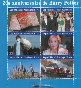 MADAGASCAR - 2022 - Harry Potter, 20th Anniv - Perf 6v Sheet - Mint Never Hinged