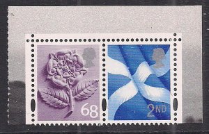 Scotland GB 2004 QE2 2nd & 68p Se Tenant pair Umm Ex DX 32 ( L863 )