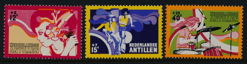 Netherlands Antilles B128-30 MNH Music, Girl Combing Hair