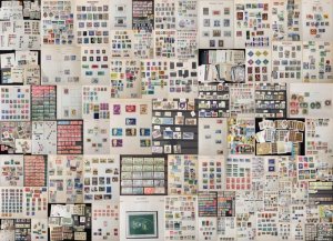 World Lot  OLD/Modern on Pages M&U Mixture(1000s) MK934  7kg