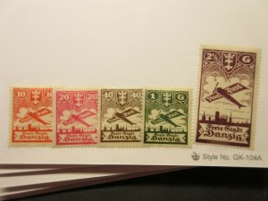 DANZIG  Scott  C26-C30  SET  MINT HINGED  (1of2)  LotH  Cat $46.60