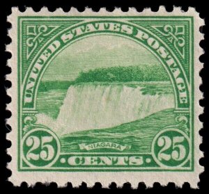 United States Scott 568 (1922) Mint H F-VF, CV $13.50 M