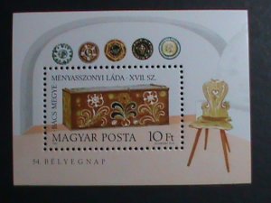 ​HUNGARY-1981-SC# 2702  54TH STAMP DAY-BRIDAL CHEST-MNH S/S VERY FINE