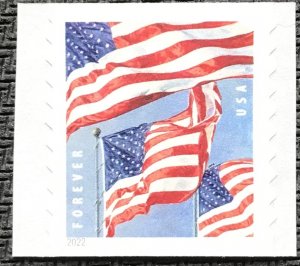 US #5657 MNH Coil Single Flags “Old Glory” Long may it wave! (.58)