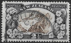 New Zealand 2-1/2d Mt. Cook & Mountain Lilies issue of 1935, Scott 189, Used