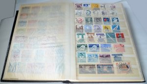 2000+ Poland Postage Europe Stamp Collection in 2 Albums Used