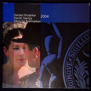 Denmark Danmark Official yearbook 2004 with MNH stamps Post Price: $55.00