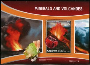 MALDIVES  2019 MINERALS & VOLCANOES SOUVENIR SHEET MINT NEVER HINGED