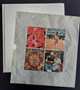SINGAPORE 1992 Official Yearset, includes souvenir sheets, Scott $72.25