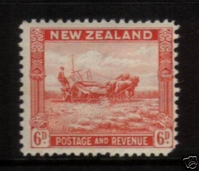 NEW ZEALAND 1936 6d PICTORIAL MLH SG585b P12 1/2