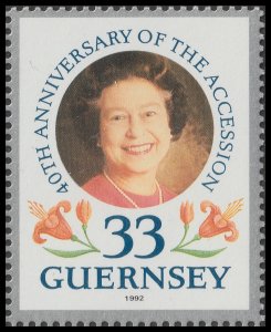 Guernsey 554 40th Anniversary of the Accession 33p single MNH 1992