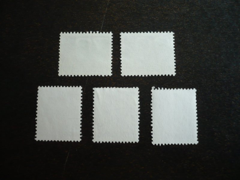 Stamps - Netherlands - Scott# 772,774,774a,776,779 - Used Part Set of 5 Stamps