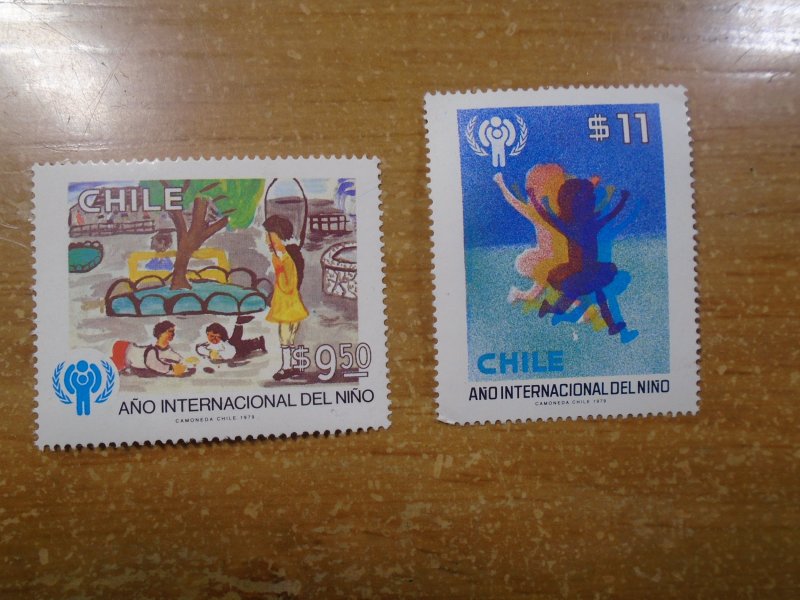 Chile  #  553-54  MNH