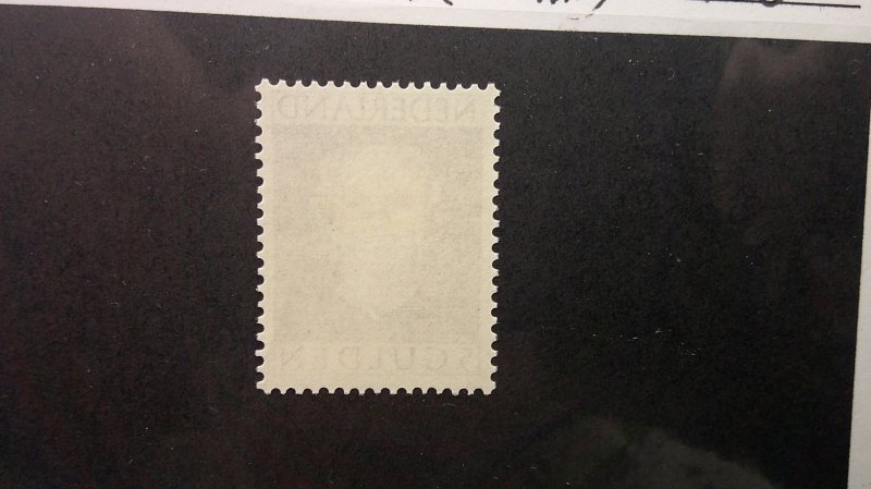 Netherlands 1949 Scott# 321 High Value VF-XF Very Light Hinge