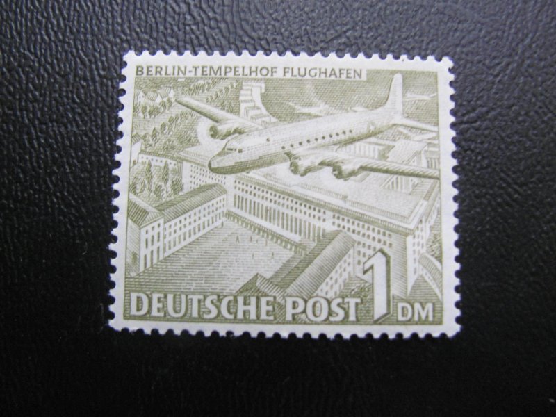 Germany Berlin 1949 MNH SC 57 UPU F/VF MICHEL 30 EUROS