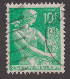 France 833A Farm Woman 10Fr 1959