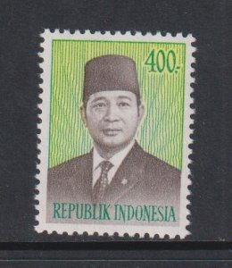 Indonesia  #916  MNH 1976  Pres. Suharto 400r