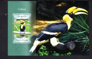 ST. THOMAS & PRINCE #2738 2014 HORNBILLS MINT VF NH O.G S/S